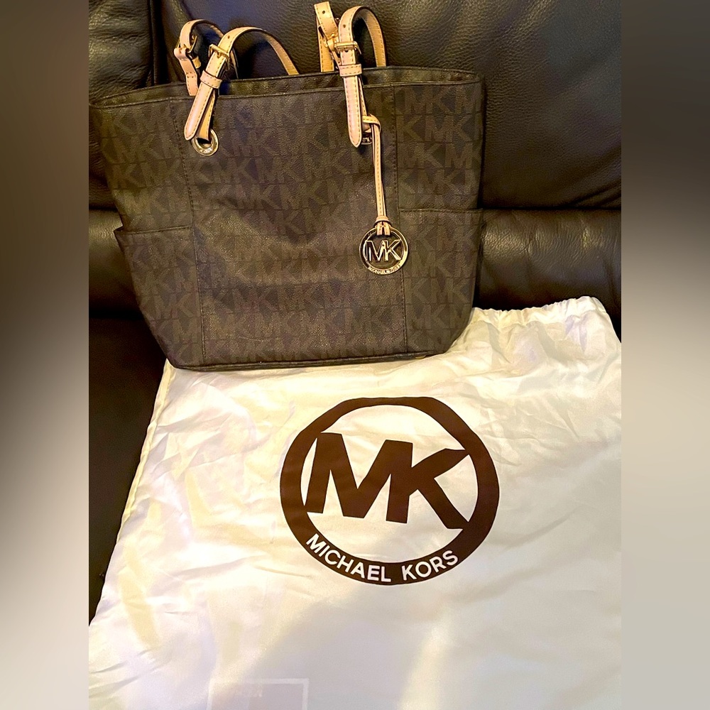 100% Authentic Michael Kors Handbag / Shoulder Bag